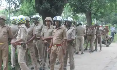 Varanasi: Security beefed up at the Banaras Hindu University (BHU) after students of two hostels - Aiyyar and Birla hostels- clashed over mess food being forcibly eaten by unauthorised inmates in Varanasi on Sept 12, 2018. Varsity officials are looking at the CCTV footage to identify the guilty (Photo: IANS)