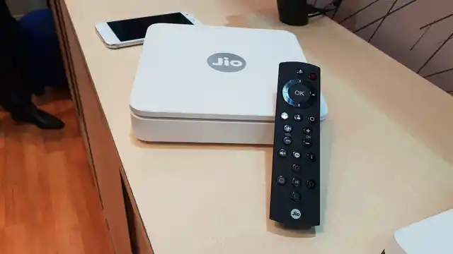 The internet-enabled set top box gets voice-supported remote.