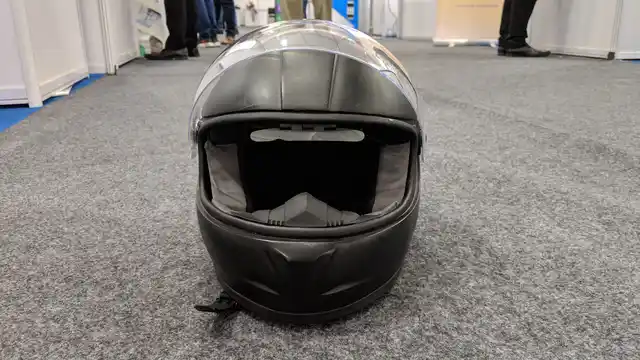 Looks like a regular helmet only. 