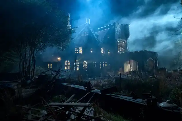 A still from <i>The Haunting of Hill House</i>. 