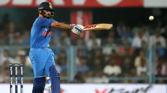 Virat Kohli en route to his 140.