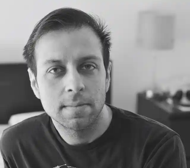 Ivan Ayr is the director of <i>Soni</i>.