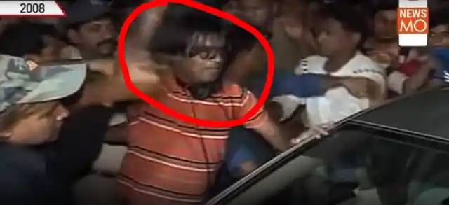A screenshot from the video showing the attack on Tanushree Dutta’s car.
