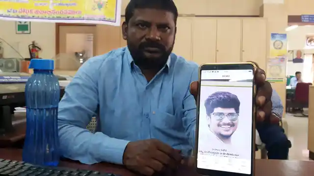Balaswamy, Pranay’s father. 