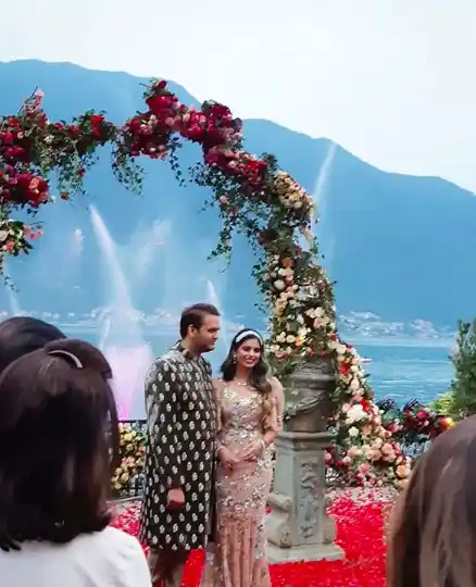 Isha Ambani and Anand Piramal at thier engagement 