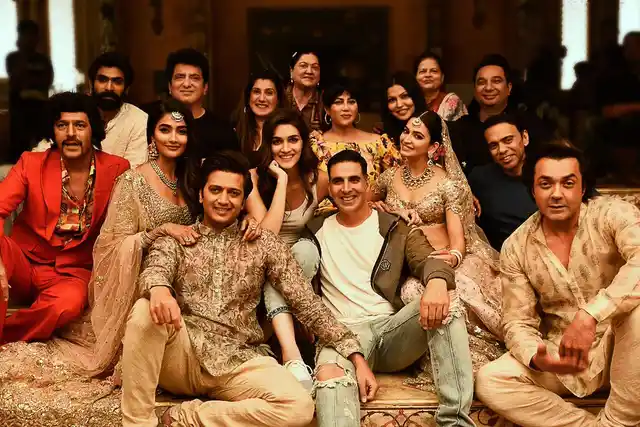 The cast and crew of <i>Housefull 4</i>. 