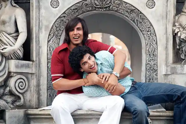 Akshay Kumar and Aditya Roy Kapur in a still from <i>Action Replayy.</i>