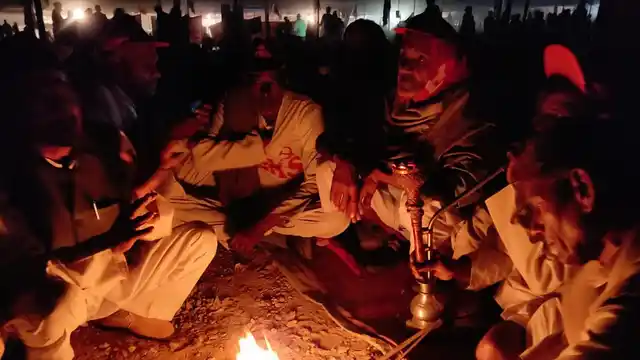 Farmers raising chants of ‘Jai Jawan, Jai Kisan’ were seen at any given point of time.