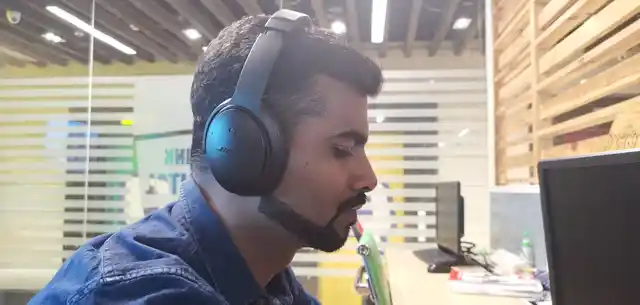 The QC35 from Bose comes with fast charging. 
