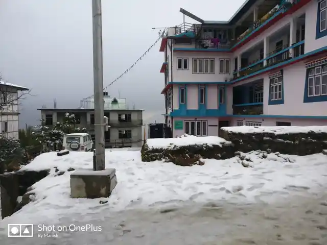 Perfect postcard photo, Kewzing Road, Ravangla.