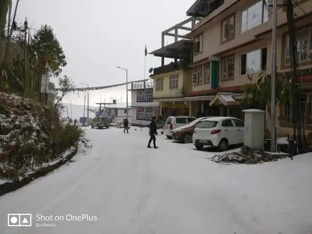 Cars were covered with snow on Kewzing Road, Ravangla