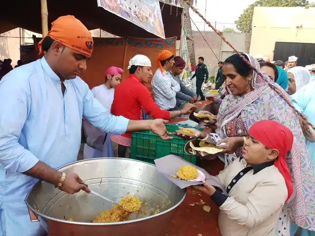 The pilgrims were provided with proper accommodation and food.