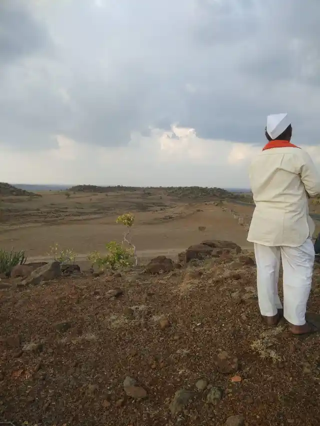 Semi-arid regions on the way to Bhokardara (Parner Block).