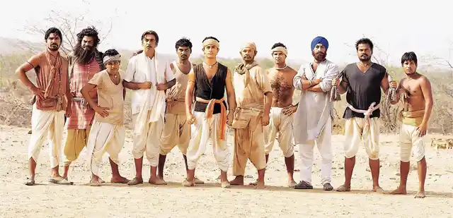 A still from Ashutosh Gowariker’s <i>Lagaan</i> starring Aamir Khan.