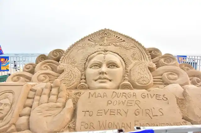 This year’s themes were the hockey world cup, women’s empowerment, heritage, environment and culture.
