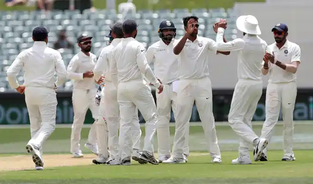 Ravichandran Ashwin dismissed Shaun Marsh (2) immediately after the break.