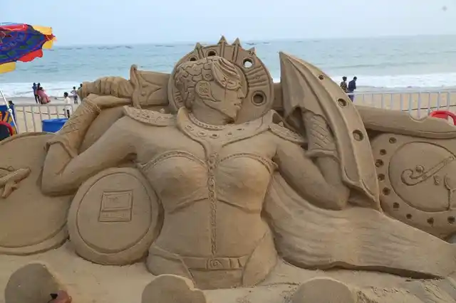 Day 4 of the International Sand Art Festival witnessed sand art from various sand artists on the theme of women’s empowerment.