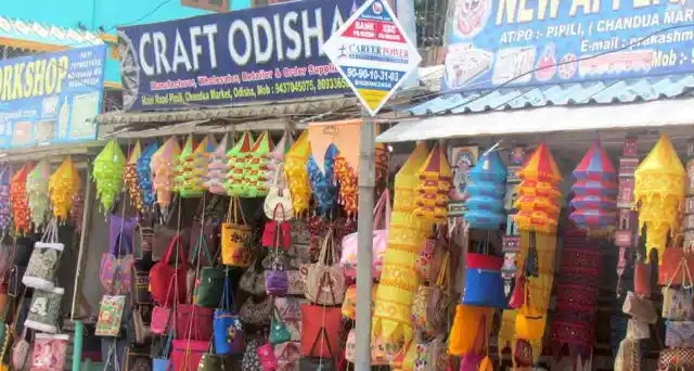 A road built to reduce commute time of tourists bypasses Pipli village, bringing down sale of applique craftwork.