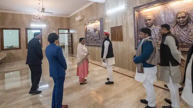 Mayawati has decided to induct Akash (in blue) into the BSP to learn about the principles on which the party functions. 