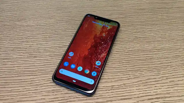 Nokia 8.1 comes with 6.1-inch 2280x1080 pixels screen. 
