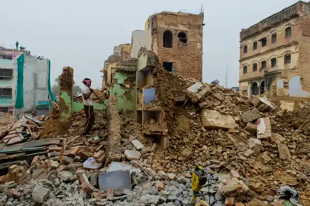 Close to around three hundred houses have been earmarked to be demolished to make a dedicated corridor from the Ganges to the Vishwanath temple.