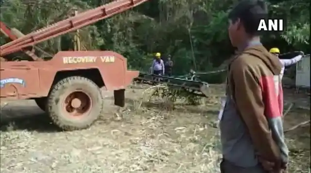 Visuals of the ongoing rescue operation.