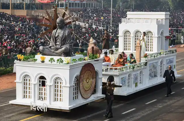 The Delhi tableau on display at Rajpath during the full dress rehearsal for the 70th Republic Day Parade, in New Delhi.