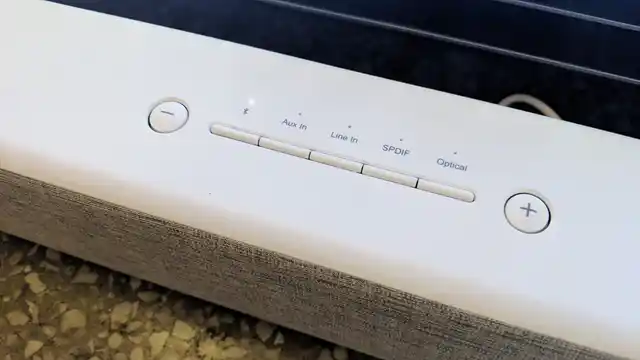 Mi Soundbar doesn’t get a bundled remote.