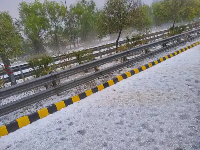Varsha shared her hailstorm photo from Noida.