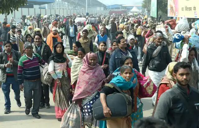 Hindu Devotees arrives on the eve of the Mauni Amavasya during the Kumbh Mela in Allahabad on Sunday.