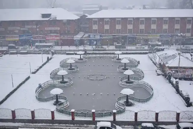 A view of snow covered Pratap park after heavy snowfall in Srinagar.