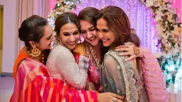 Adorable picture of Aishwarya and Soundarya Rajinikanth with sisters Sridevi Vijayakumar and Preetha Vijayakumar is doing the rounds on social media.