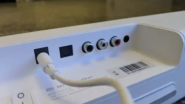 Bluetooth, line and aux-in ports all supported. 