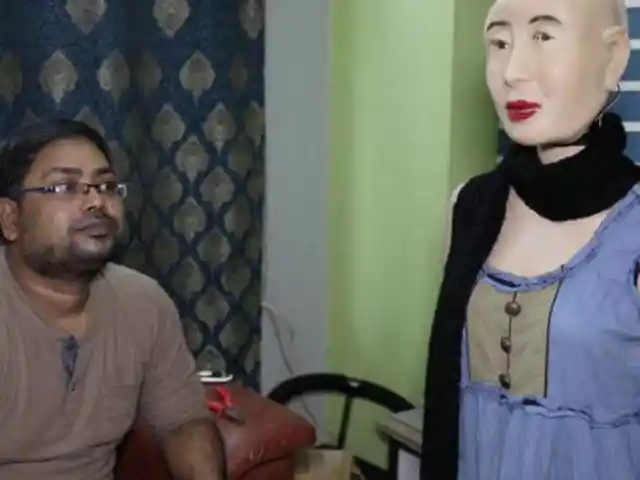 Robot Rashmi can have conversations and recognise faces using Artificial Intelligence.