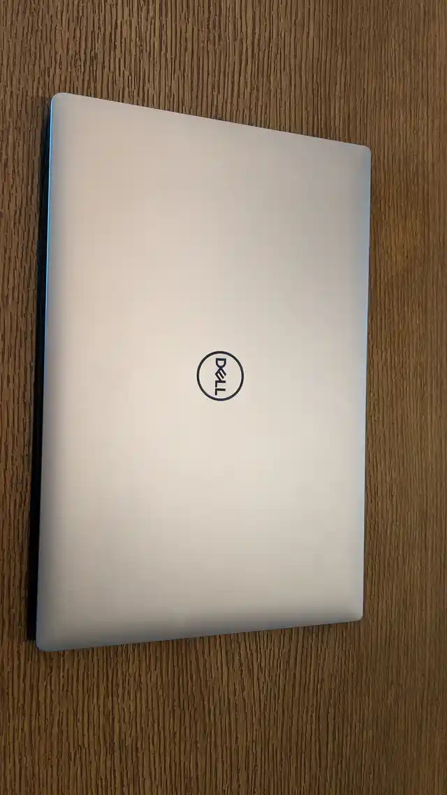 Rugged design of the Dell XPS 15 gives it the premium touch. 