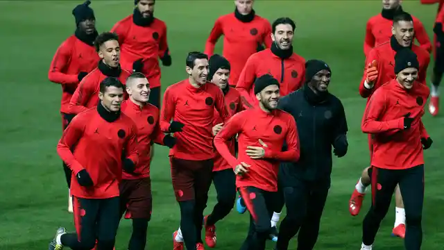 Major dilemma for PSG with star forwards Neymar and Edinson Cavani both out injured.