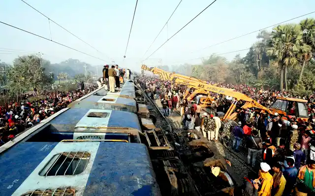 Rescue and relief works in progress after the nine coaches of Delhi-bound Seemanchal Express derailed at Sahadai Buzurg station in Hajipur on 3 February.