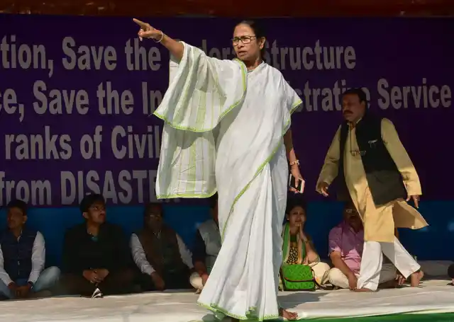 West Bengal Chief Minister Mamata Banerjee during her sit-in protest against the Centre over CBI’s attempt to question the Kolkata Police commissioner in connection with chit fund scams on 5 February.