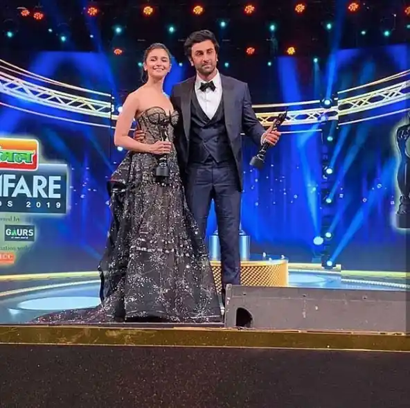 Ranbir and Alia’s PDA at the Filmfare Awards.