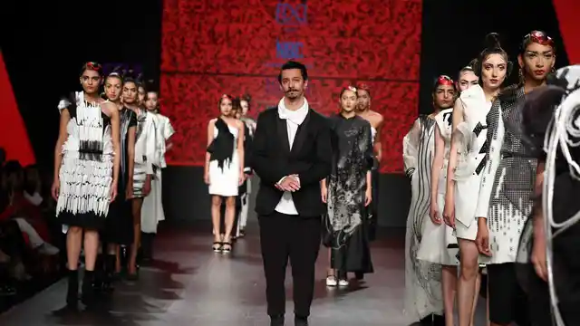 ‘White Chapel’ was inspired by the street in London