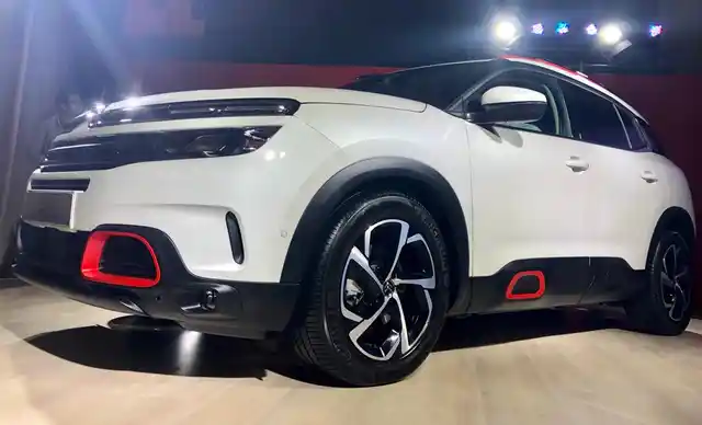The Citroen C5 Aircross may compete with the Volkswagen Tiguan.