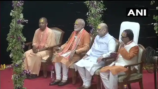 CM Yogi Adityanath, BJP chief Amit Shah and UP BJP chief Mahendra Nath Pandeypresent at Dashashwamedh Ghat.