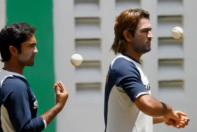 India’s Mahendra Dhoni (R) and Dinesh Karthik at a training session in the Port of Spain during the 2007 World Cup.