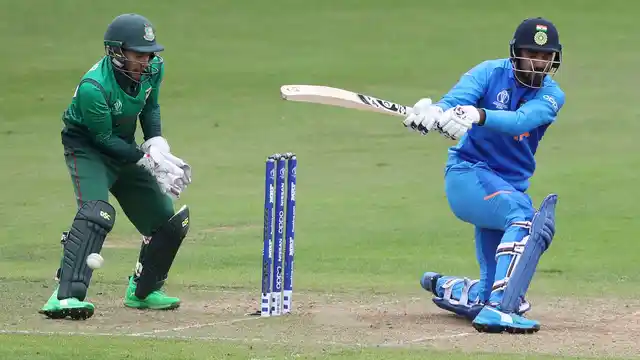 En route his ton, KL Rahul hit 12 fours and 4 sixes.