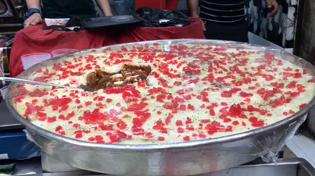 Most famous dessert in Jama Masjid, Shahi Tukda.