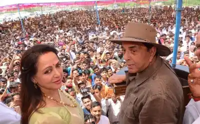 Mathura: Veteran actor Dharmendra during a campaign on behalf of his wife, actress and BJP