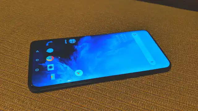 OnePlus 7 Pro gets a 6.67-inch Quad-HD screen with 90Hz refresh rate. 