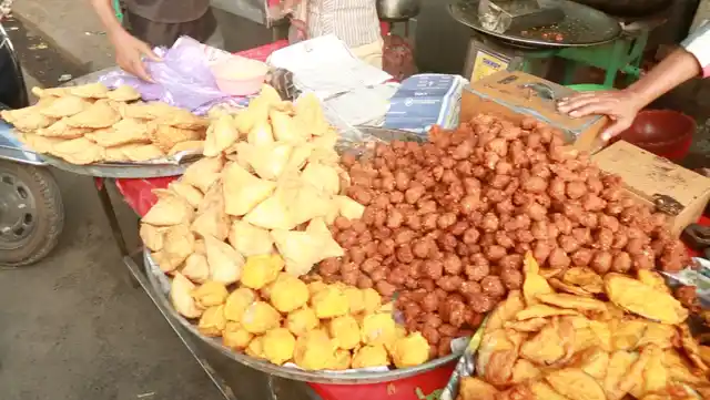 Keema goli is amongst other favorite fried food.