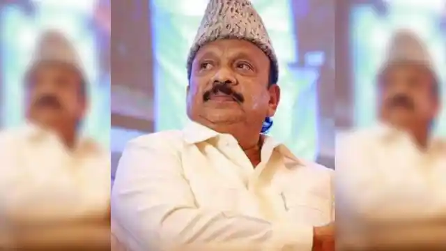 Congress leader Roshan Baig slammed the leaders of his party in Karnataka.