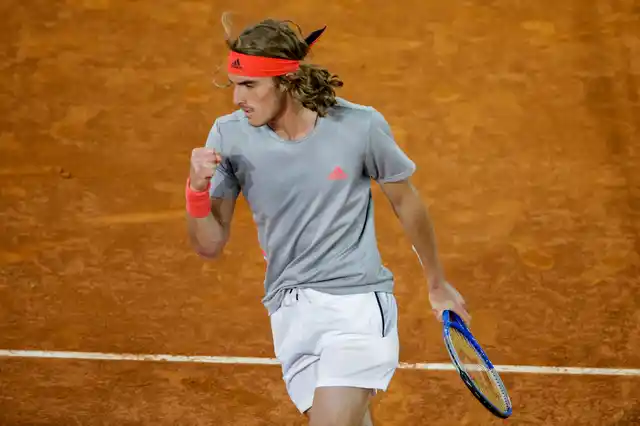 The 20-year-old Tsitsipas converted on his fourth match point to close out the victory on the Magic Box center court.